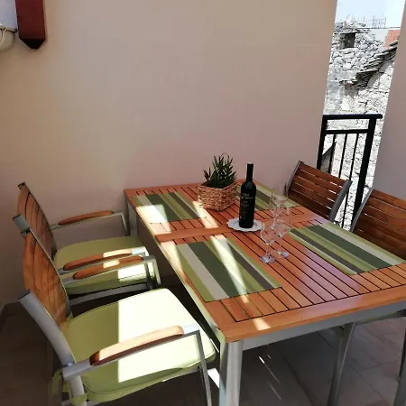 Bracera Apartment Primosten