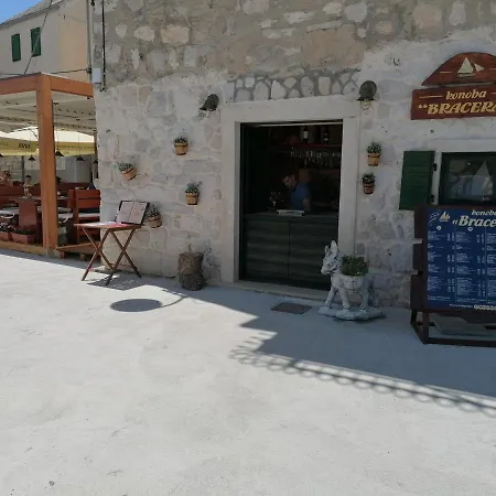 Bracera Apartment Primosten