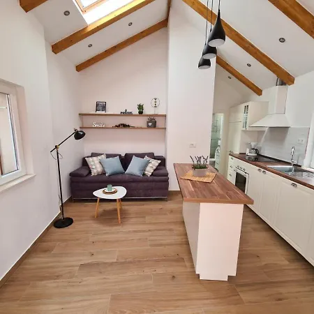 Apartment Bracera